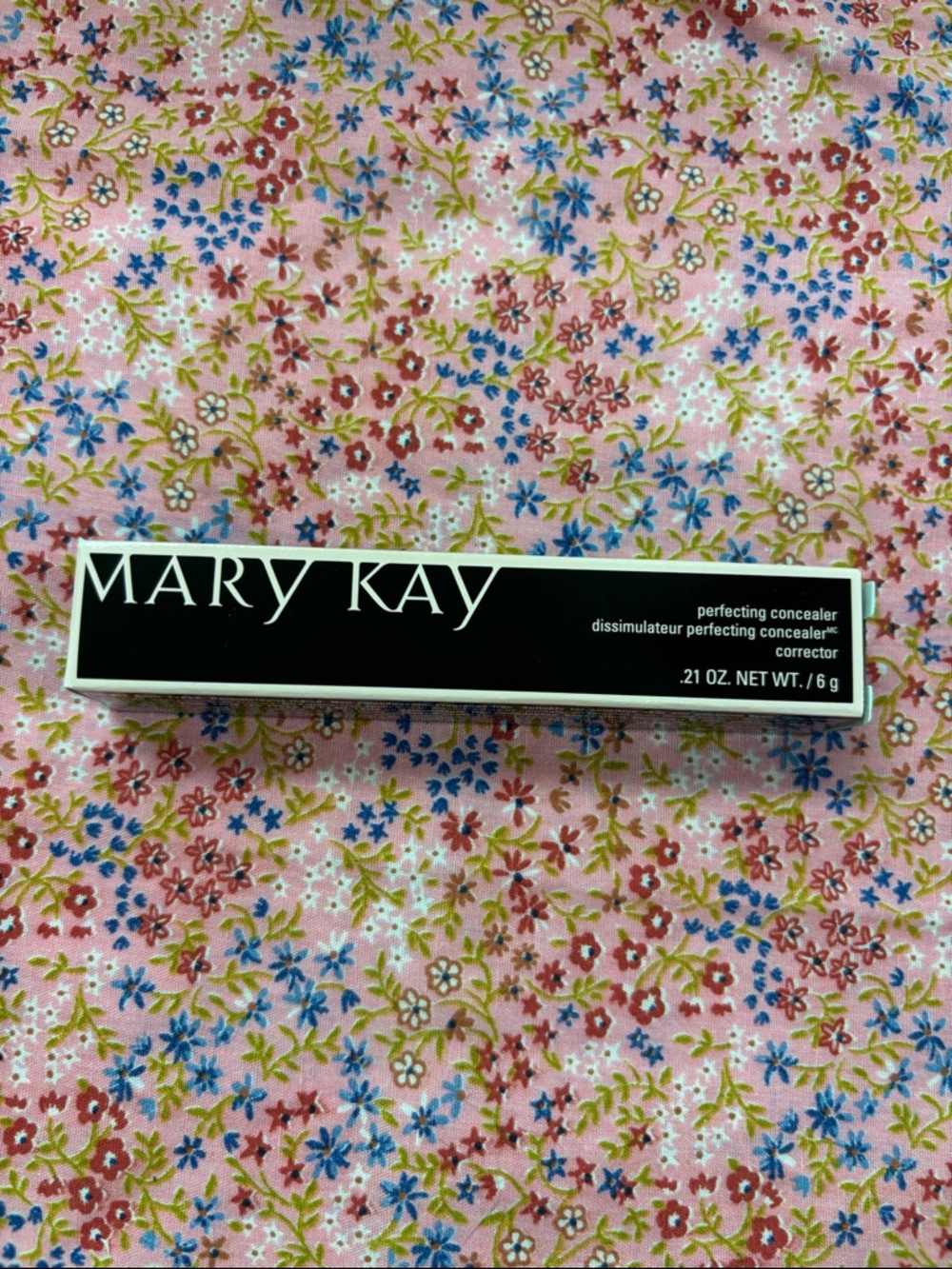 Light bronze - Mary Kay Perfecting Concealer